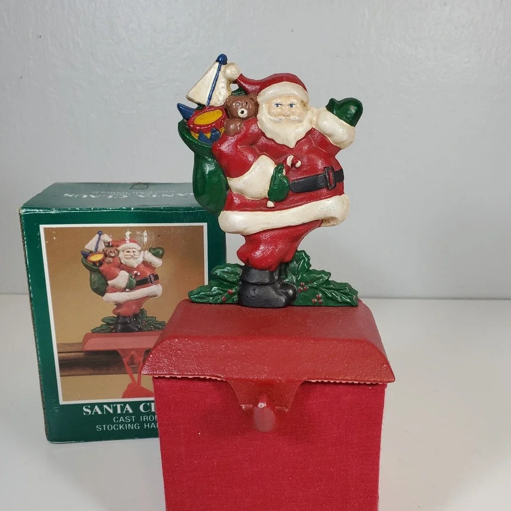 VTG Midwest Cannon Falls Cast Iron Waving Santa Christmas Stocking Hanger Holder